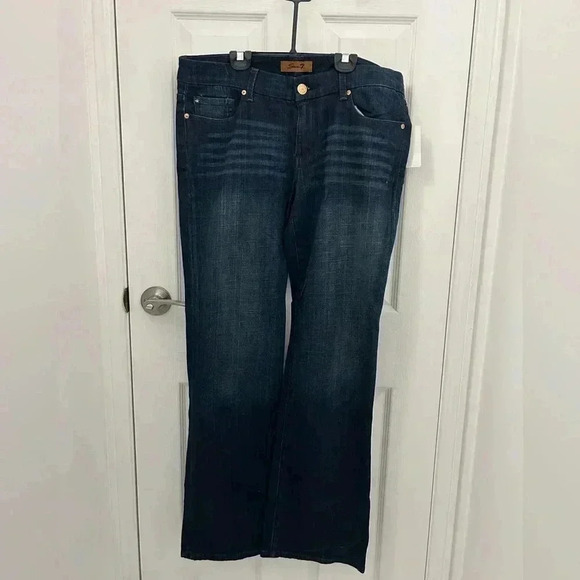 Seven Jeans with Embellished Back  Pockets NWT - Picture 1 of 13